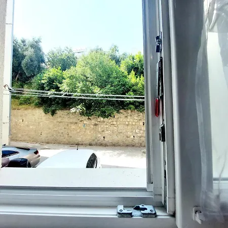 Divas 아파트 스플리트